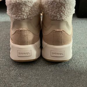 Sorel winter shoe